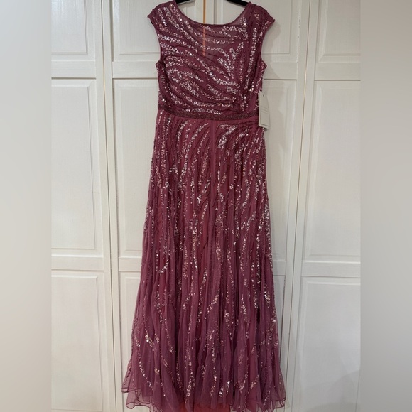 NWT | Mac Duggal 5445 Plum Pink Cap Sleeve Embellished Evening Gown Size 12 - Picture 7 of 14